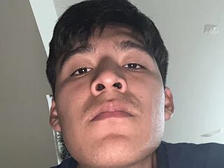 uunico22anni live webcam thumbnail
