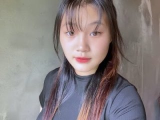 uyen_syx live webcam thumbnail