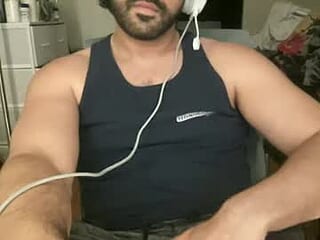 uzzykay128 live webcam thumbnail