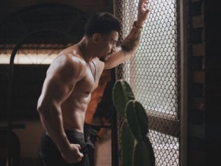 Valentino_Dosantos_ live webcam thumbnail