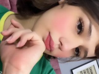 ValeriaAguilar live webcam thumbnail