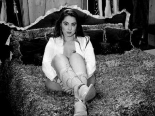 VanessaDoyle live webcam thumbnail