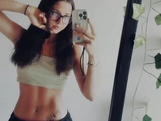 VanessaXLips live webcam thumbnail