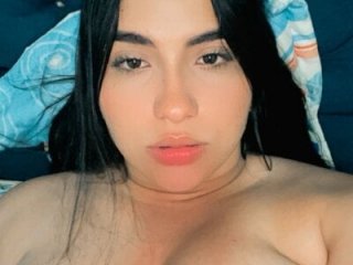 Vanessaedenroom live webcam thumbnail