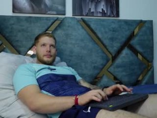 valentino_ferrari28 live webcam thumbnail