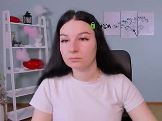 vanessa_ether live webcam thumbnail