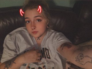 vanessraine live webcam thumbnail