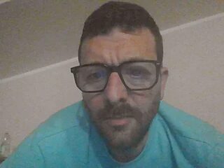 Velly82 live webcam thumbnail