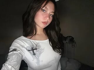 Velvet--girl live webcam thumbnail