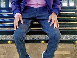 VelvetVibe_75 live webcam thumbnail