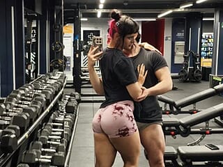 Velvet_Chains live webcam thumbnail