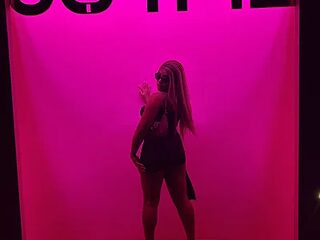 VeronicaLodge23 live webcam thumbnail