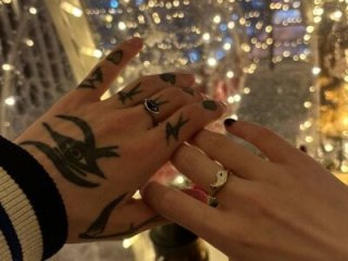 VeryRare_TwinS live webcam thumbnail