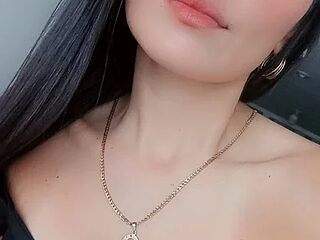 velvetlunaa_ live webcam thumbnail