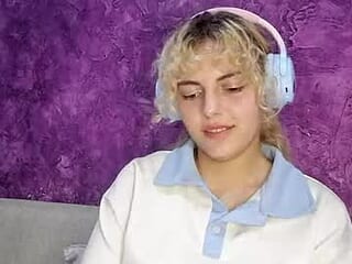 velvetmumble live webcam thumbnail
