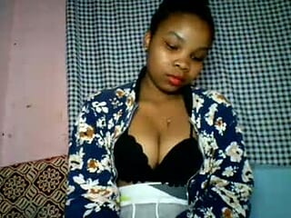 velyssa live webcam thumbnail