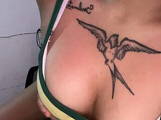 venus_aura live webcam thumbnail