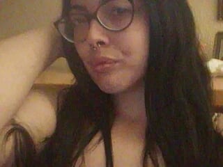 veronicayoung88 live webcam thumbnail