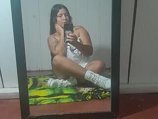 VictoriaBonett live webcam thumbnail