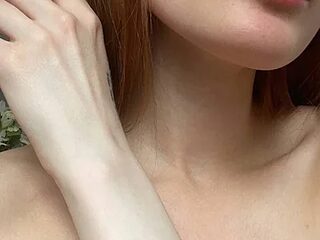 VictoriaDeese live webcam thumbnail