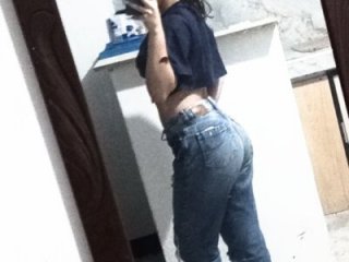 VictoriiaRose live webcam thumbnail