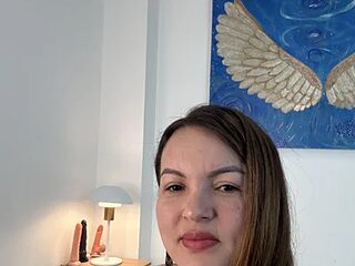 Viictoria-Jones live webcam thumbnail