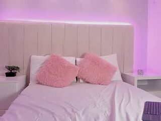vickie_millers live webcam thumbnail