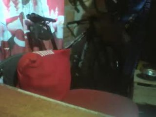 viernes1010 live webcam thumbnail