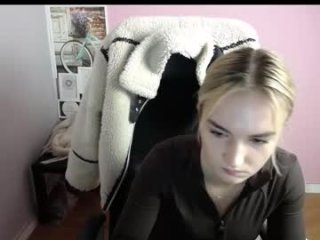 viktoria_lovely live webcam thumbnail