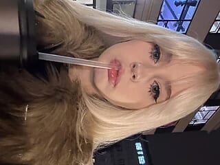 viviennedoll live webcam thumbnail