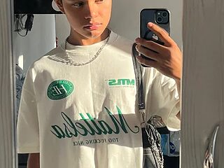 vix_angel live webcam thumbnail