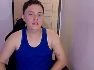 vladimir02_ live webcam thumbnail