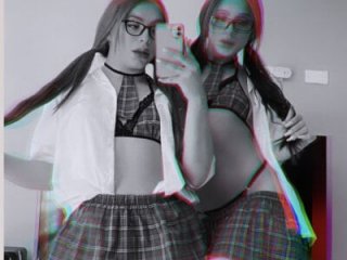 Vonmodel1 live webcam thumbnail
