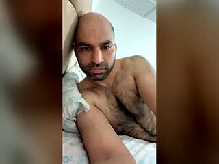 waqasshaukat762 live webcam thumbnail