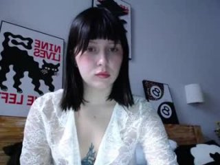 warm_june live webcam thumbnail