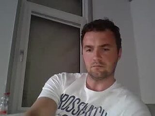 warr111 live webcam thumbnail