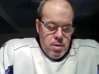 westcoasthockeyplayer live webcam thumbnail