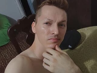 WhiteAsshole2 live webcam thumbnail