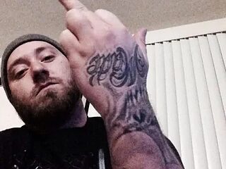Whosdiss live webcam thumbnail