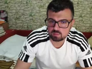 whatthedoctororder live webcam thumbnail
