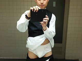 white-brief-boy live webcam thumbnail