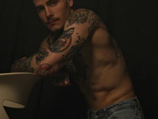 white_King9999 live webcam thumbnail