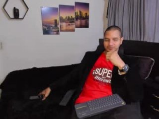 wncmodels live webcam thumbnail