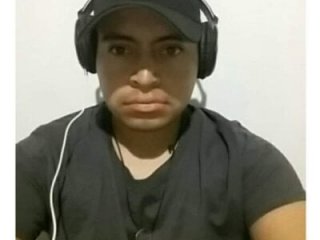 Wolf23maverick live webcam thumbnail