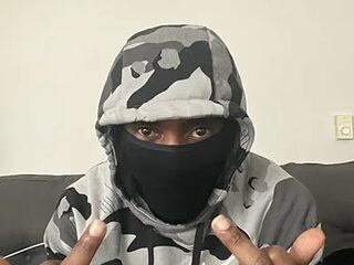 Woody_PokeHer88 live webcam thumbnail
