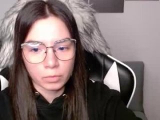 wolfs_daughter live webcam thumbnail