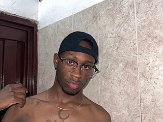xBlack_Hotx live webcam thumbnail