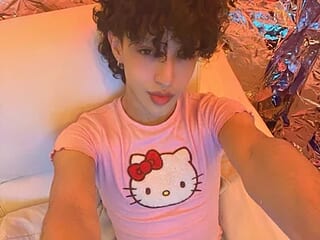 xFemboyToy live webcam thumbnail