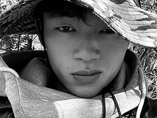 XHR2 live webcam thumbnail