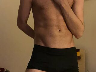 xhusskie live webcam thumbnail
